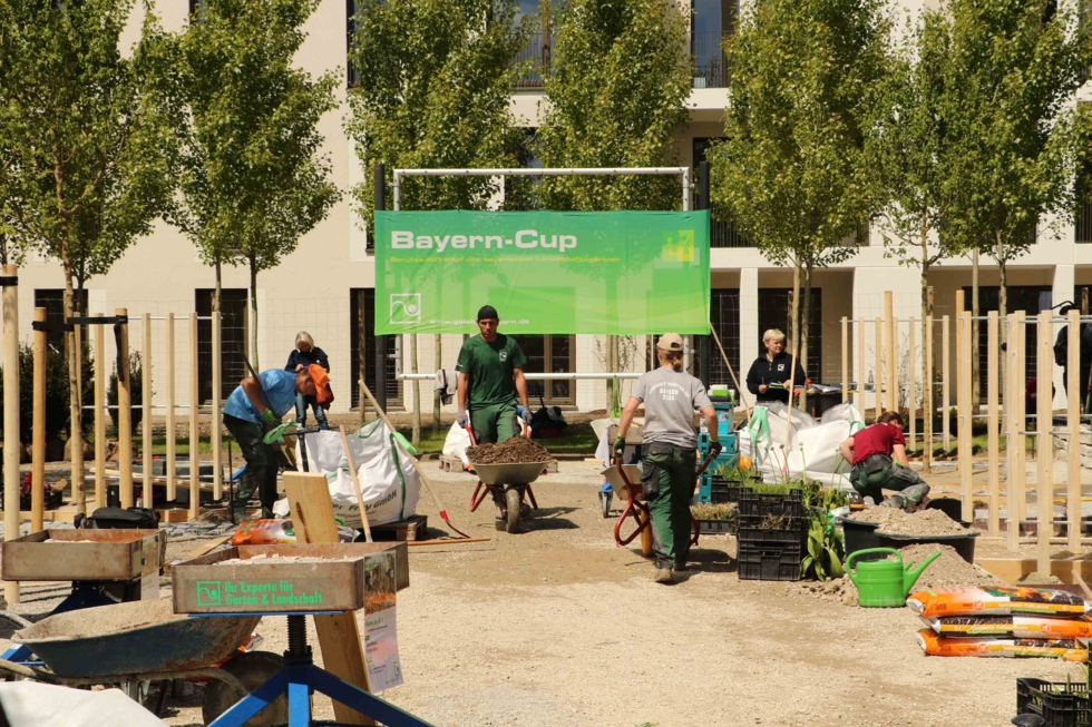 Gartenarbeiten beim Bayern-Cup