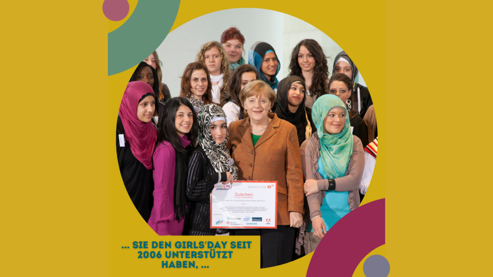 Angela Merkel mit Girls'Day-Teilnehmerinnen