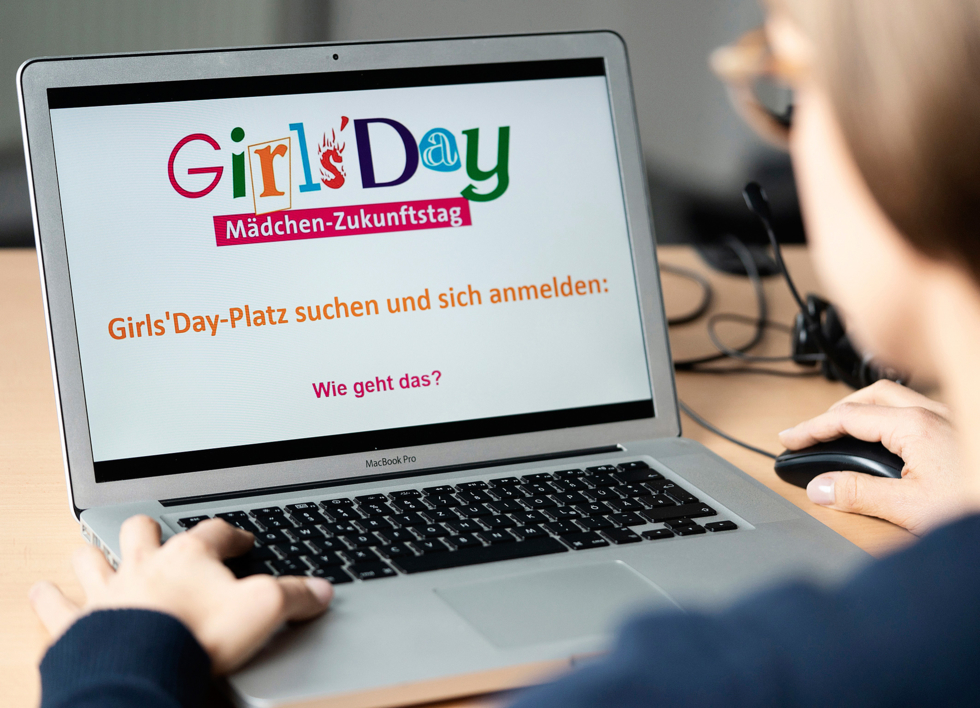 Laptop mit Girls'Day-Logo